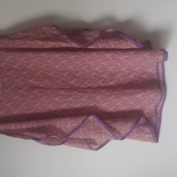 LAST CHANCE * Jaclyn Smith Sheer Top Medium gold and purple - Picture 7 of 7